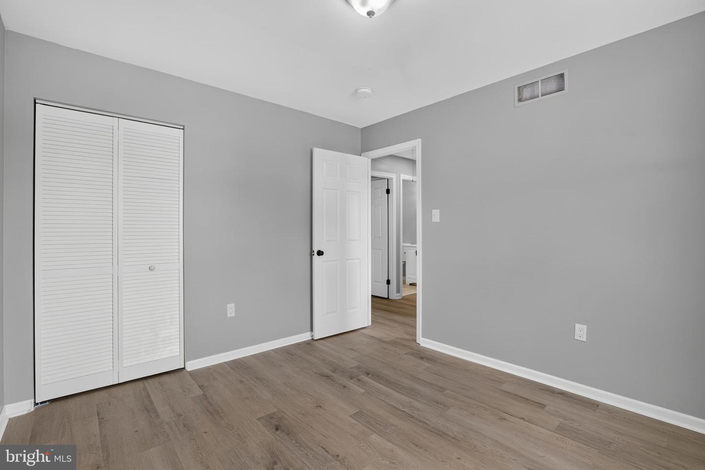 5 Dorsey Ln Property Photo 24