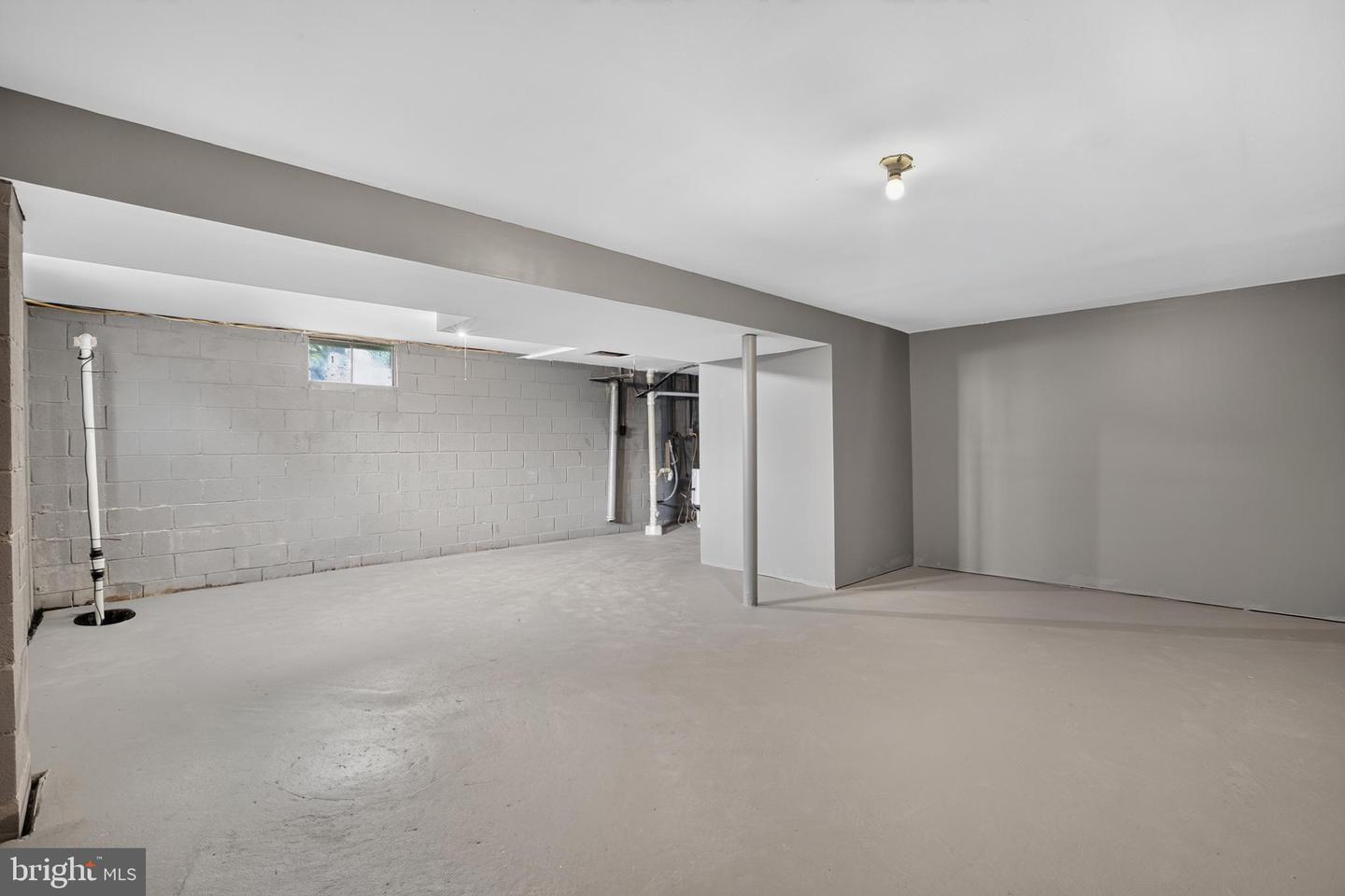 5 Dorsey Ln Property Photo 31