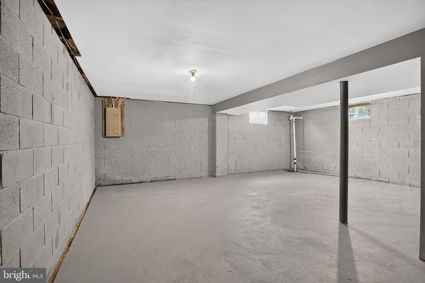 5 Dorsey Ln Property Photo 32