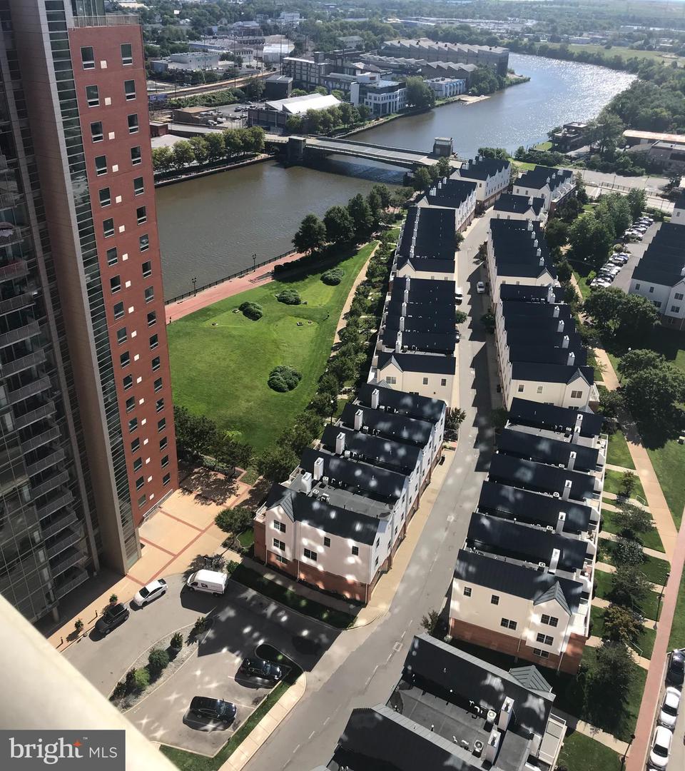 105-unit Christina Landing Dr #1803 Property Photo 3