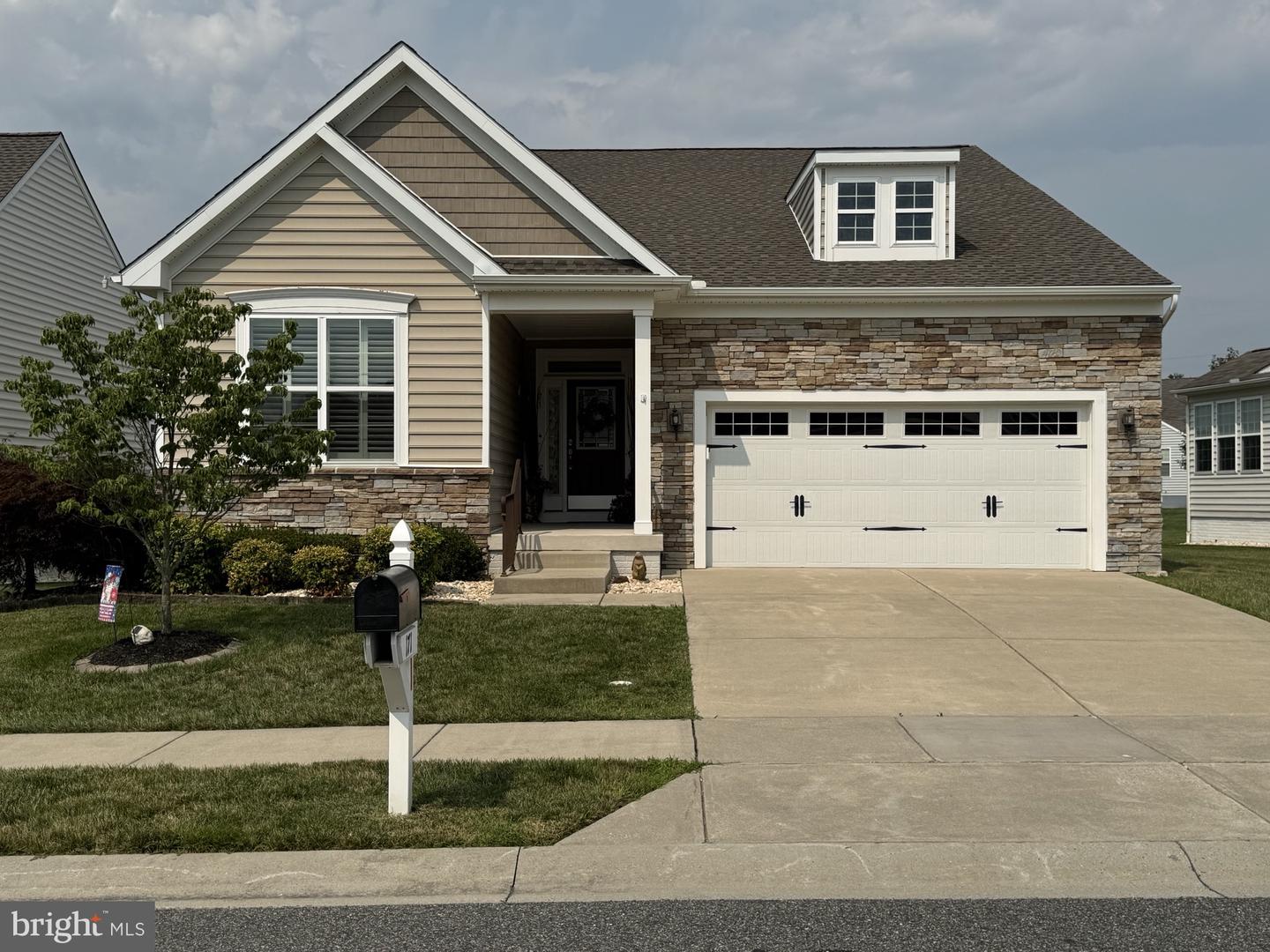 171 Silver Maple Rd Property Photo 1