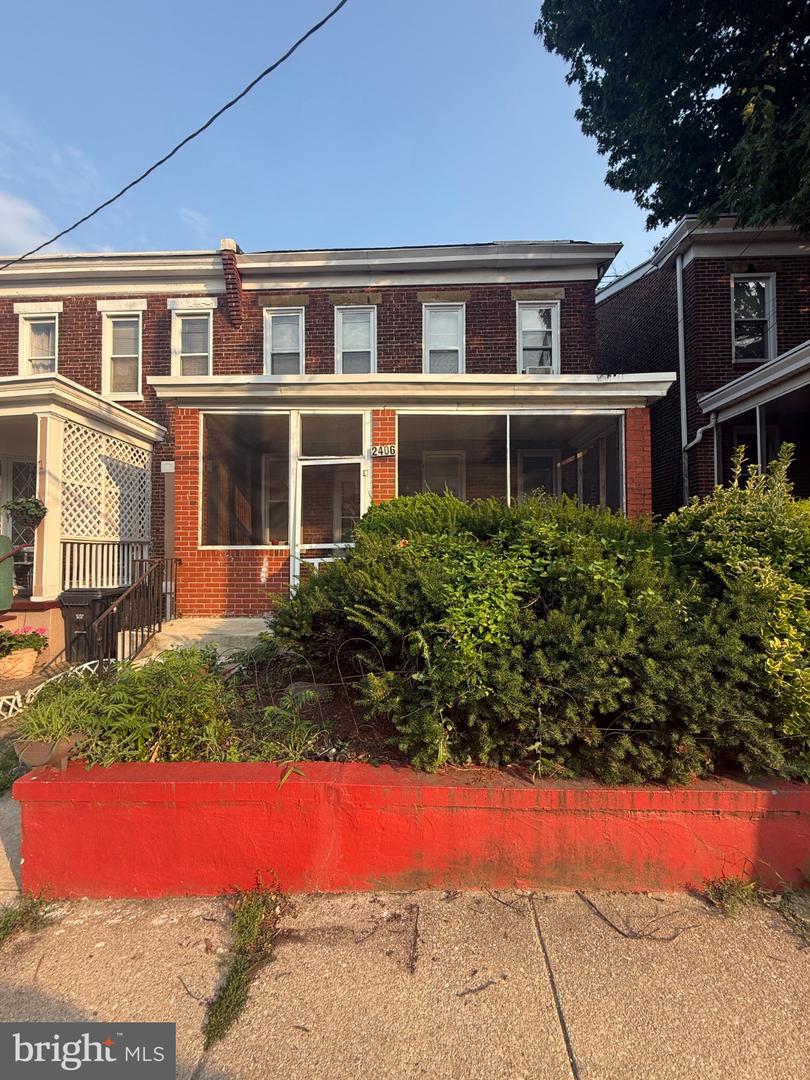 2406 N Jefferson St Property Photo 1