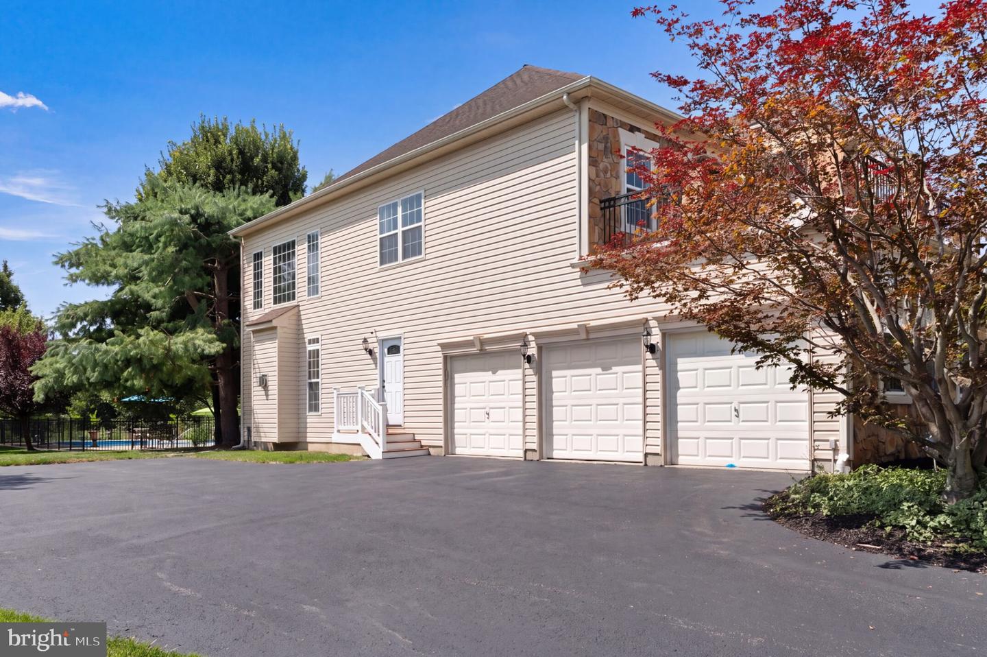 711 Sloop Ct Property Photo 4