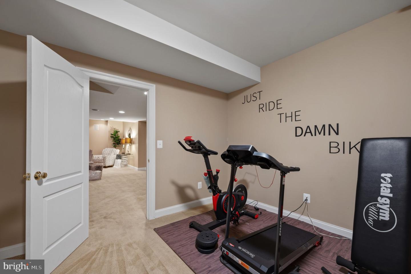 711 Sloop Ct Property Photo 43