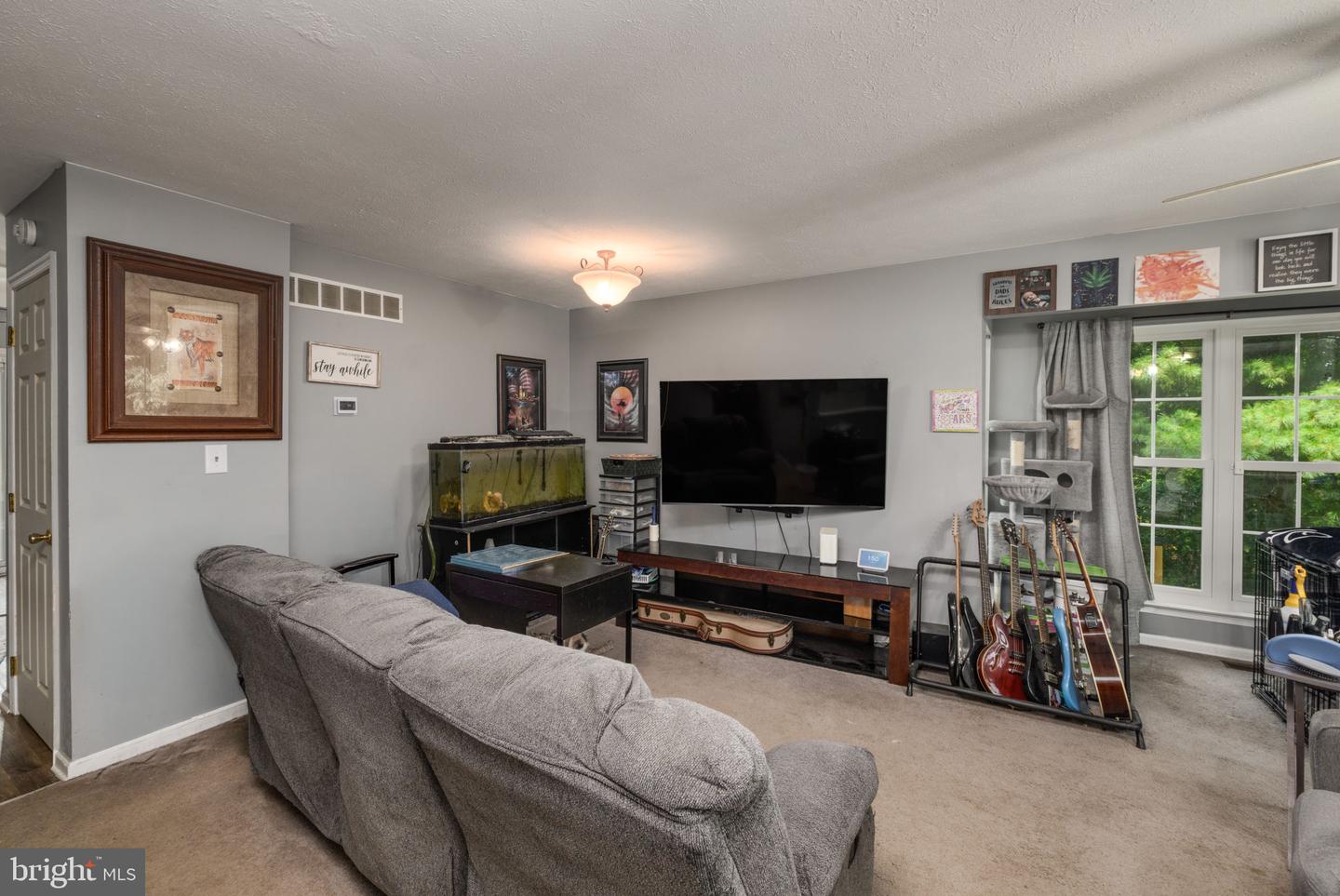 144 Gladstone Way Property Photo 4