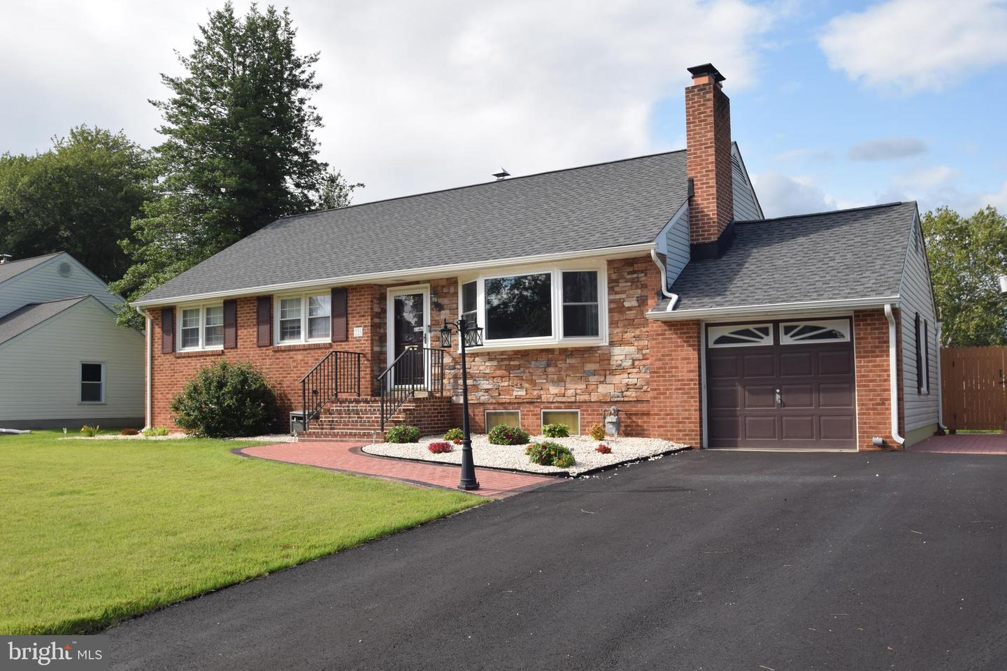 225 Schafer Blvd Property Photo 1