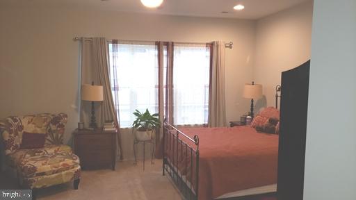 949 Manor Avenue N Property Photo 18