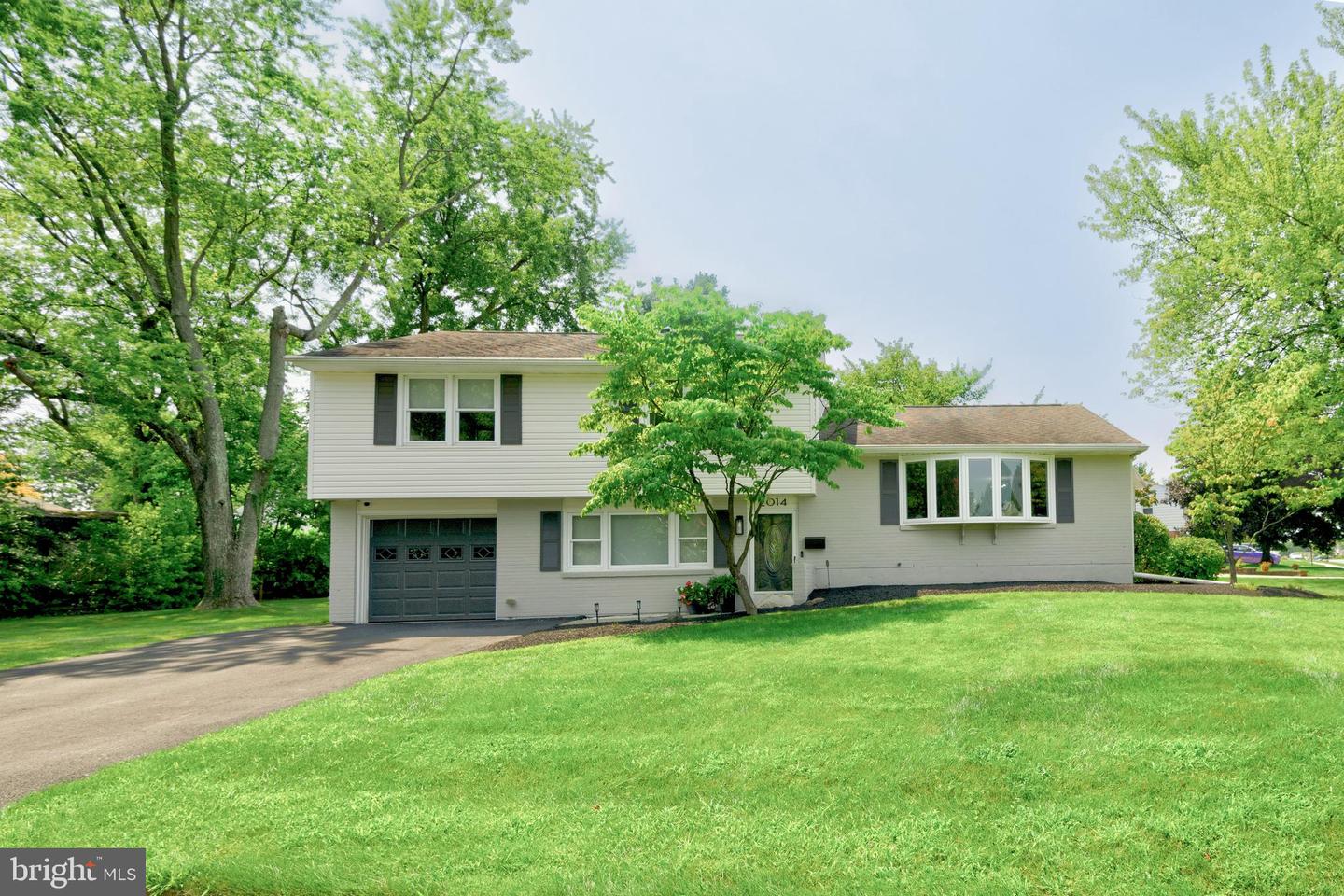 2014 Floral Dr Property Photo 1