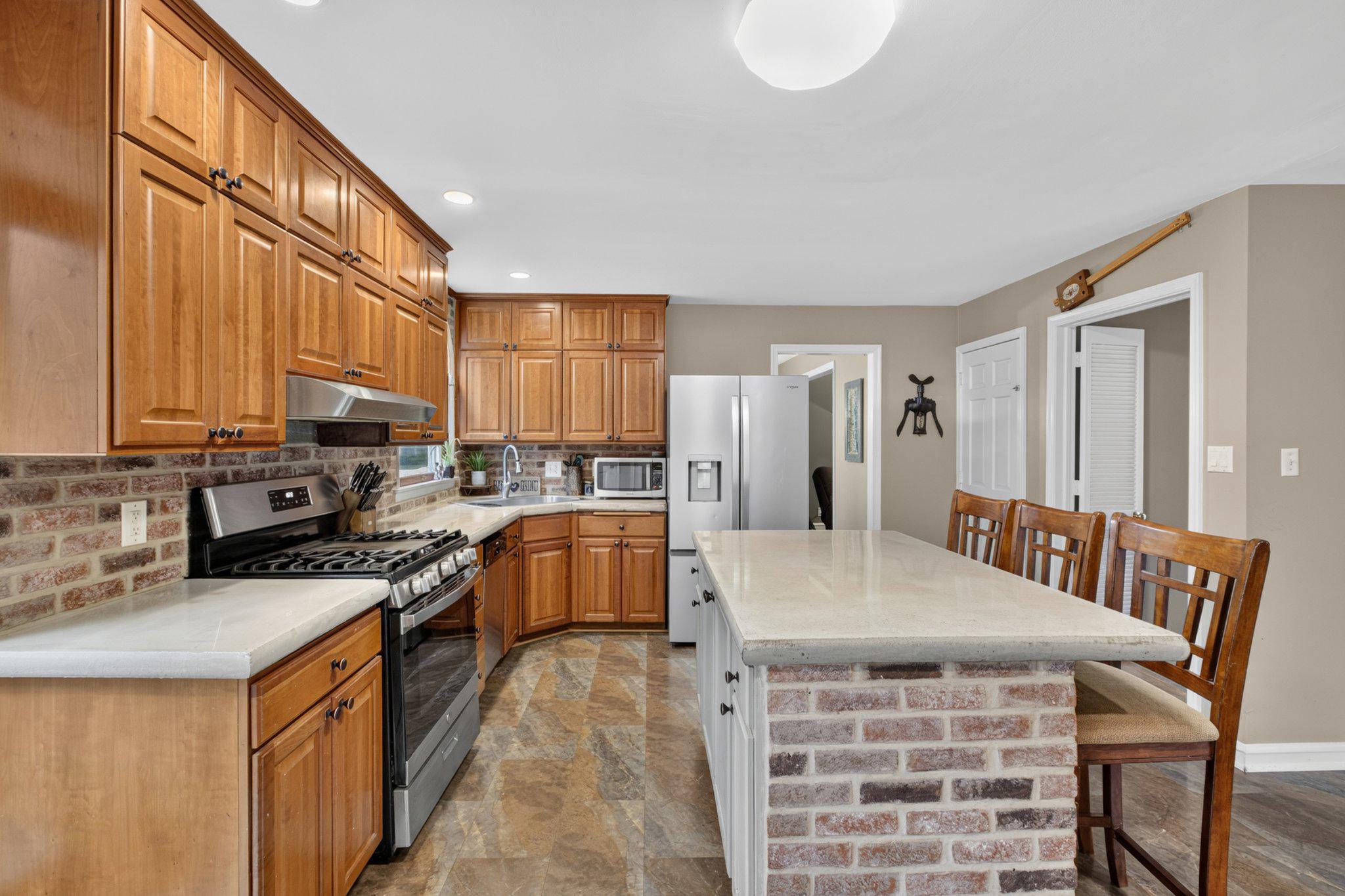 103 Meriden Dr Property Photo 11