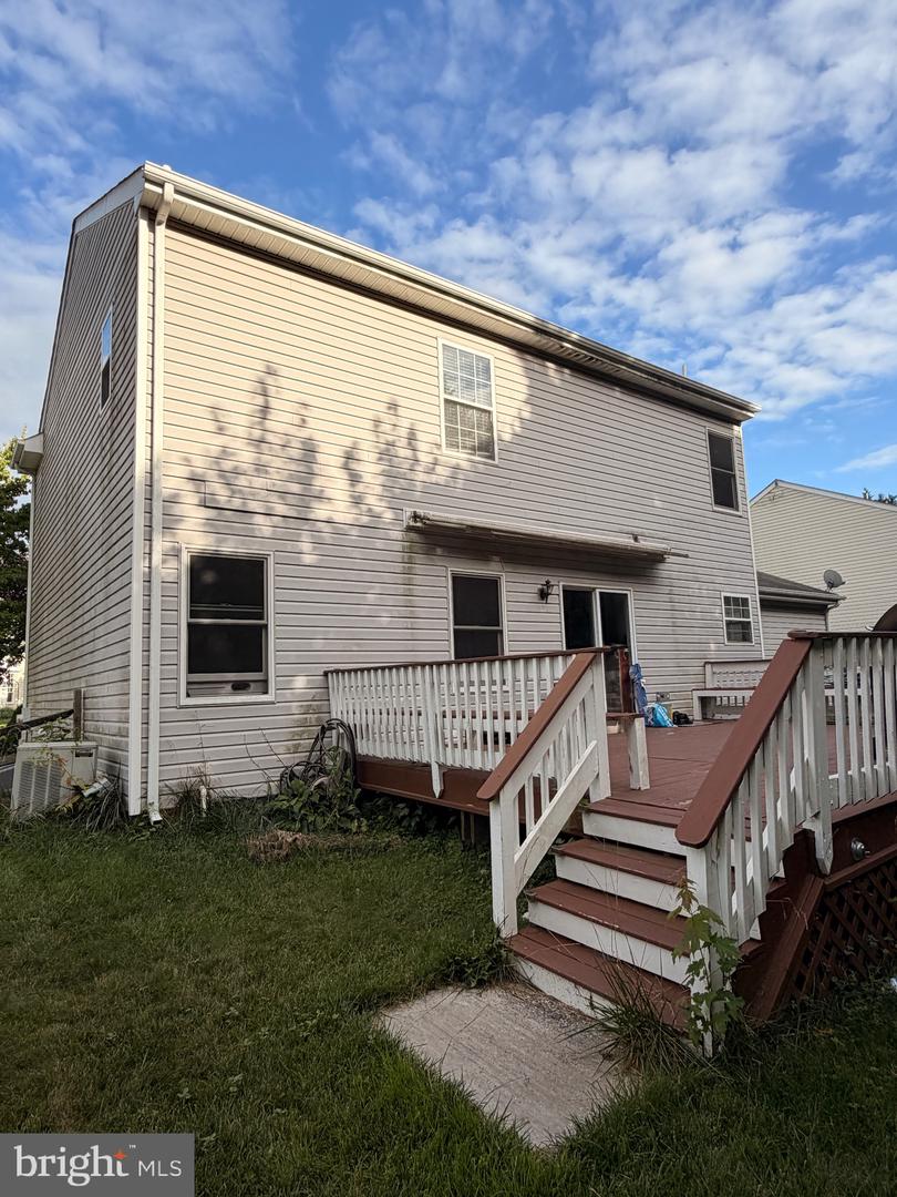 24 Catherine Ct Property Photo 6
