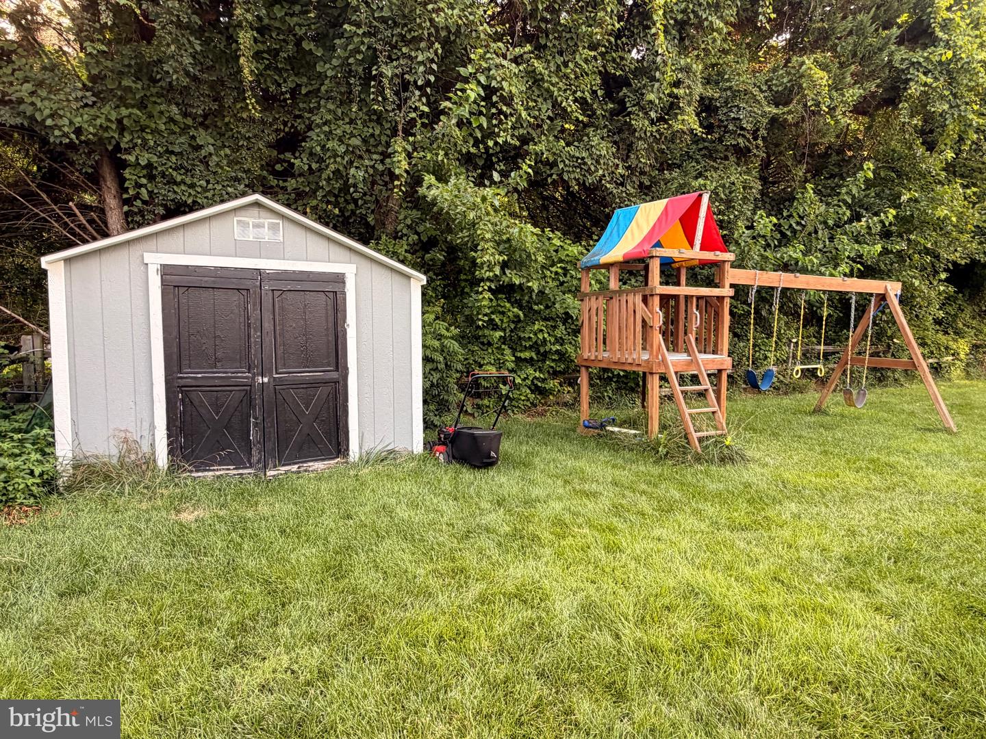 24 Catherine Ct Property Photo 12
