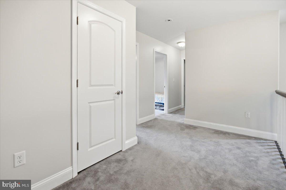 602 Main St Property Photo 18