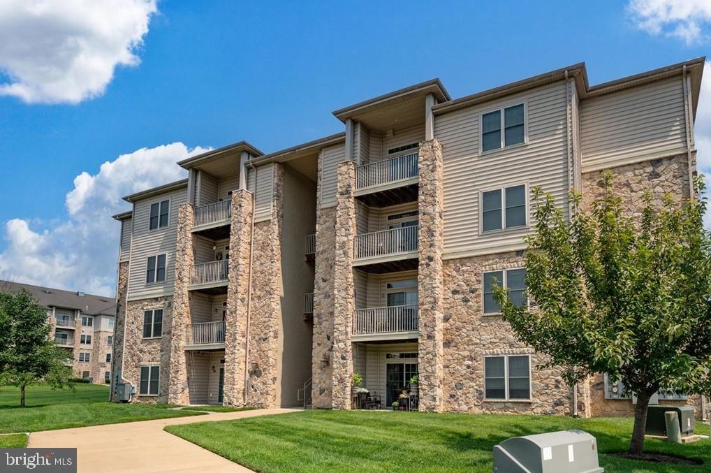1000 Fountainview Cir #407 Property Photo 1