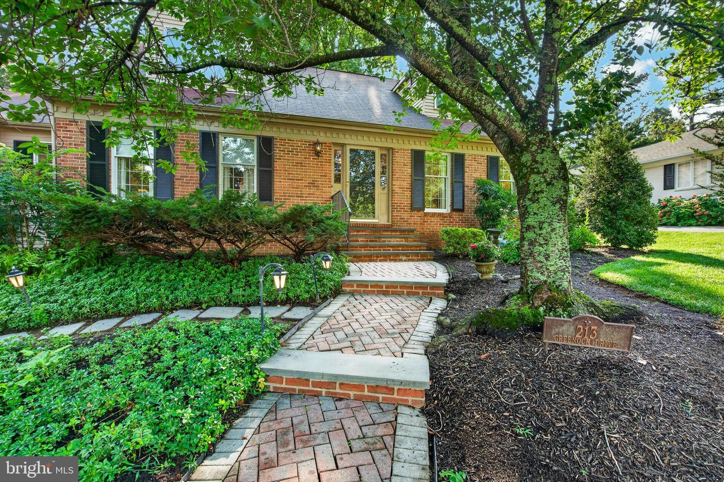 213 Greenock Property Photo 1