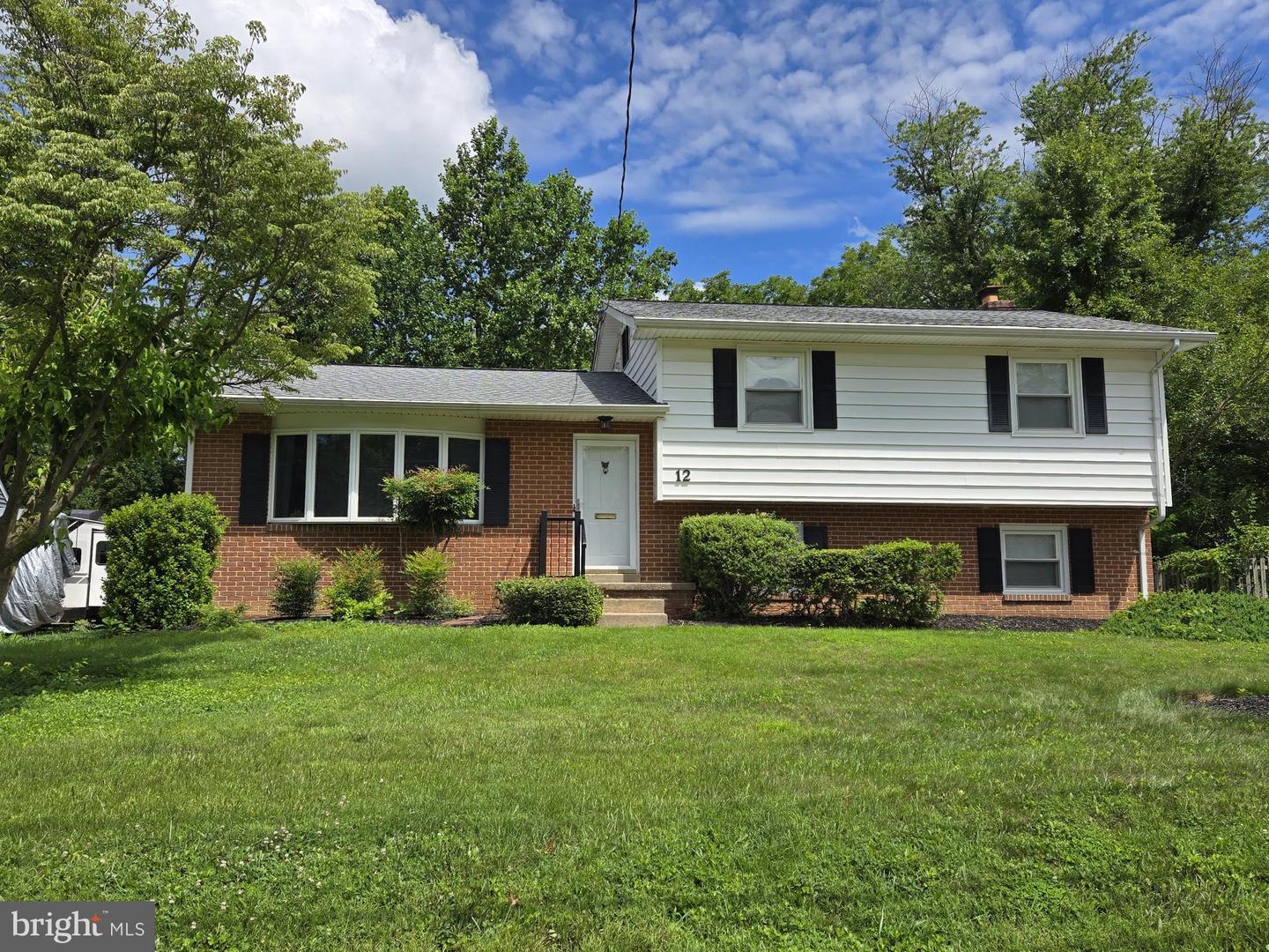 12 Ritter Ln Property Photo 1