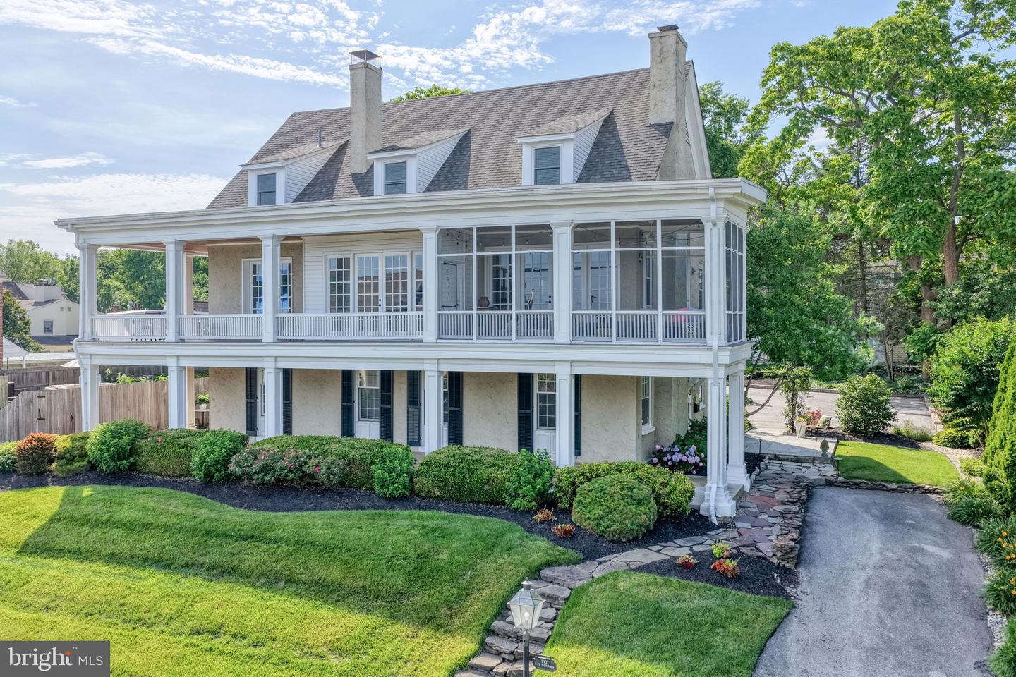 112 The Strand Property Photo 3