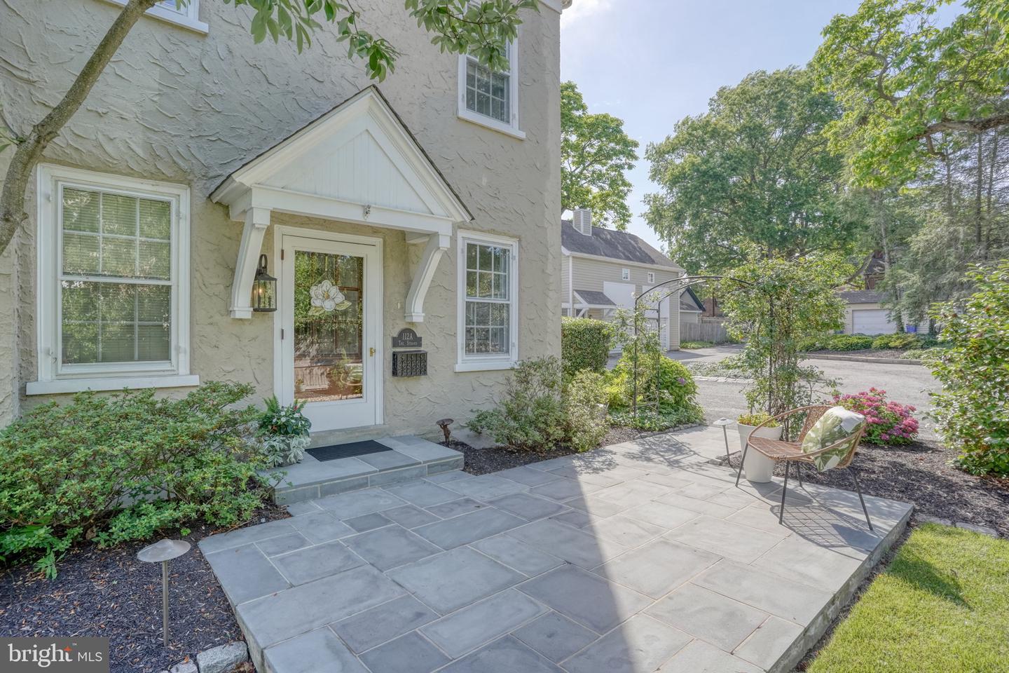 112 The Strand Property Photo 12