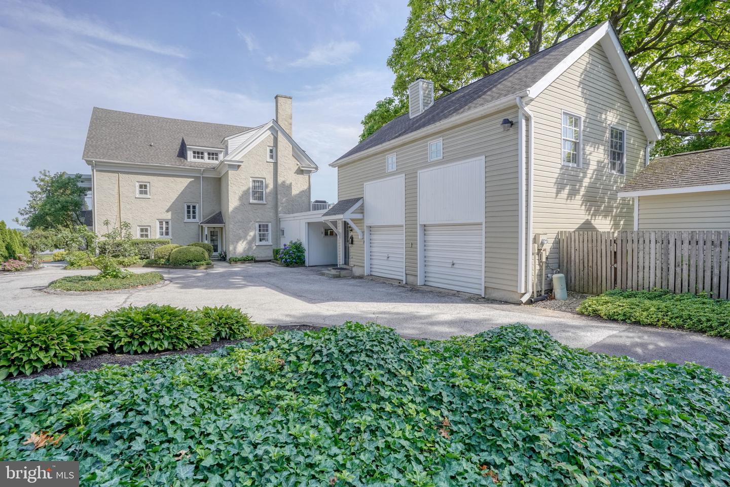 112 The Strand Property Photo 15