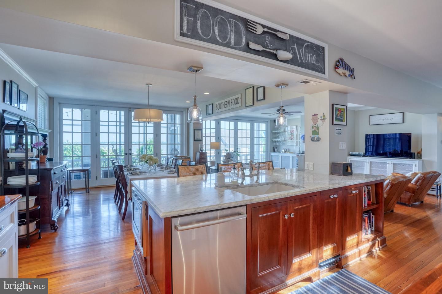 112 The Strand Property Photo 39