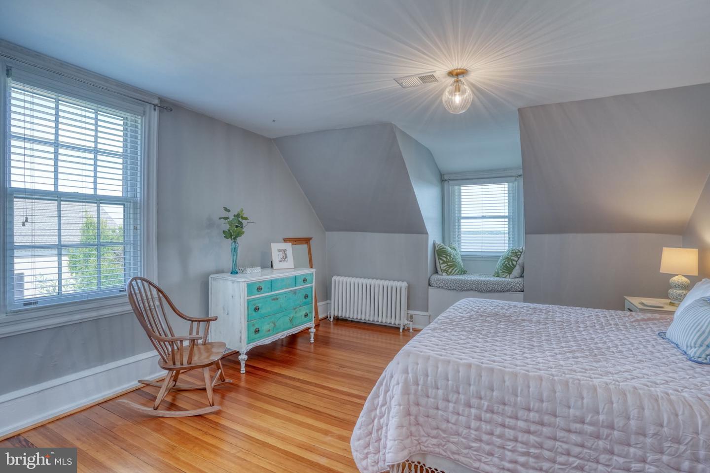 112 The Strand Property Photo 63
