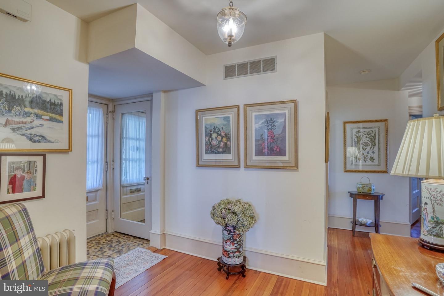 112 The Strand Property Photo 75