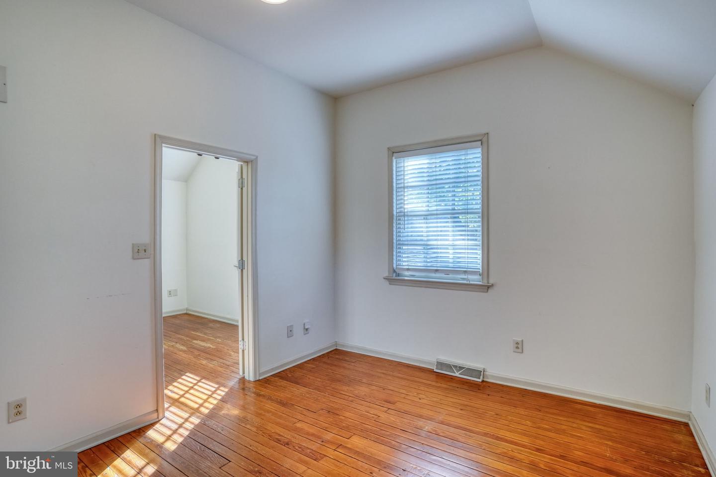 112 The Strand Property Photo 100