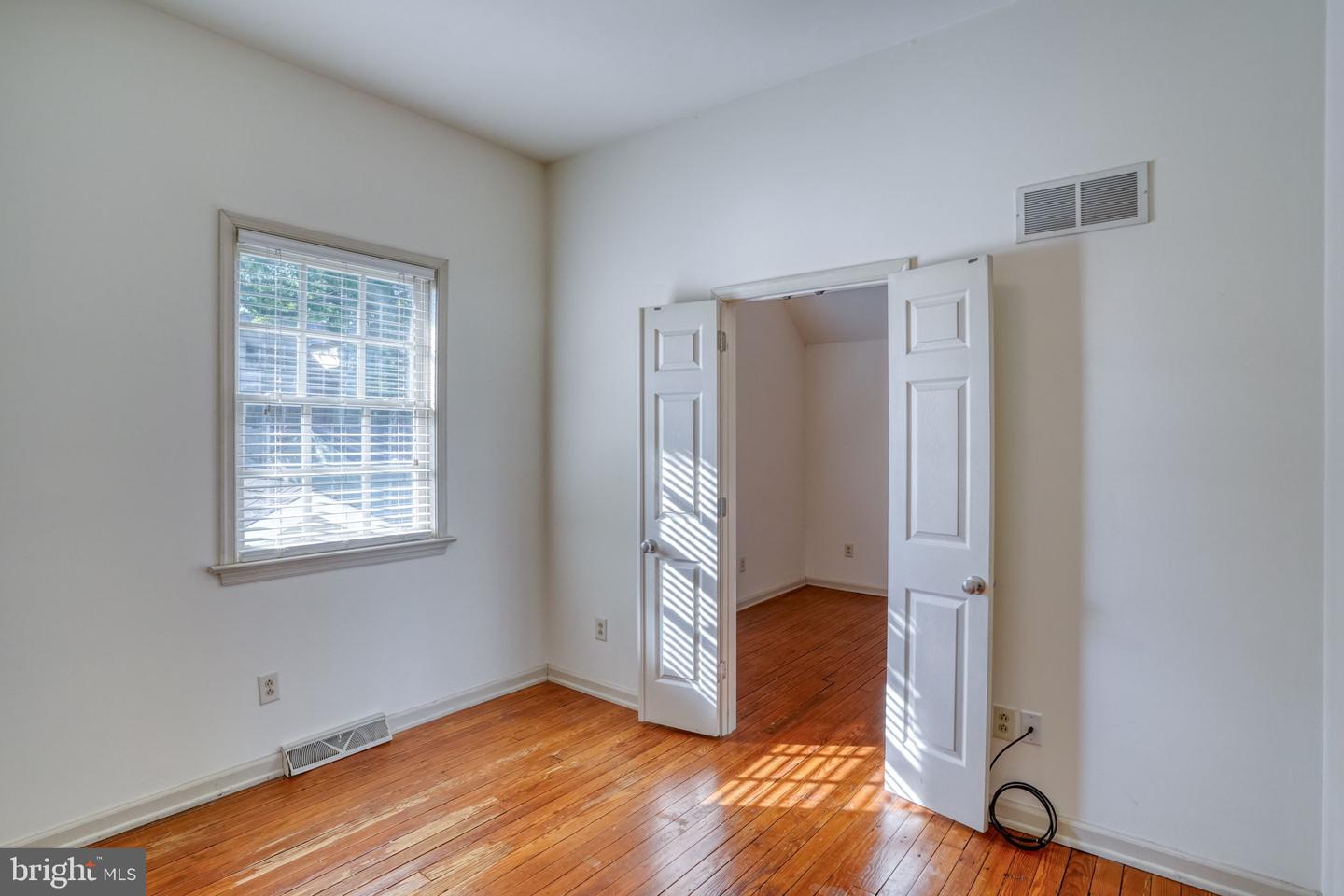 112 The Strand Property Photo 104