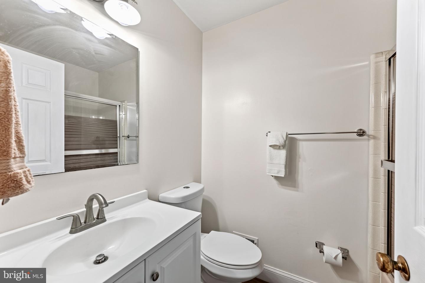 305 Meriden Dr Property Photo 21