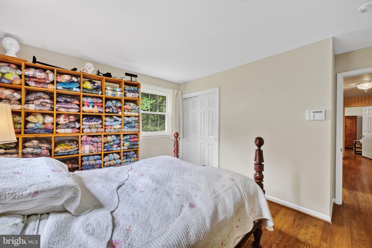 305 Meriden Dr Property Photo 23