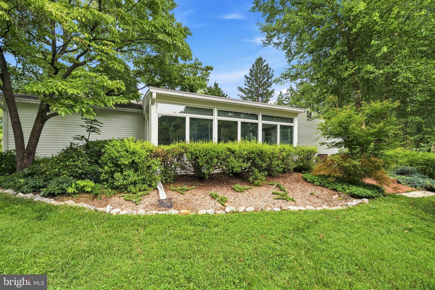305 Meriden Dr Property Photo 31