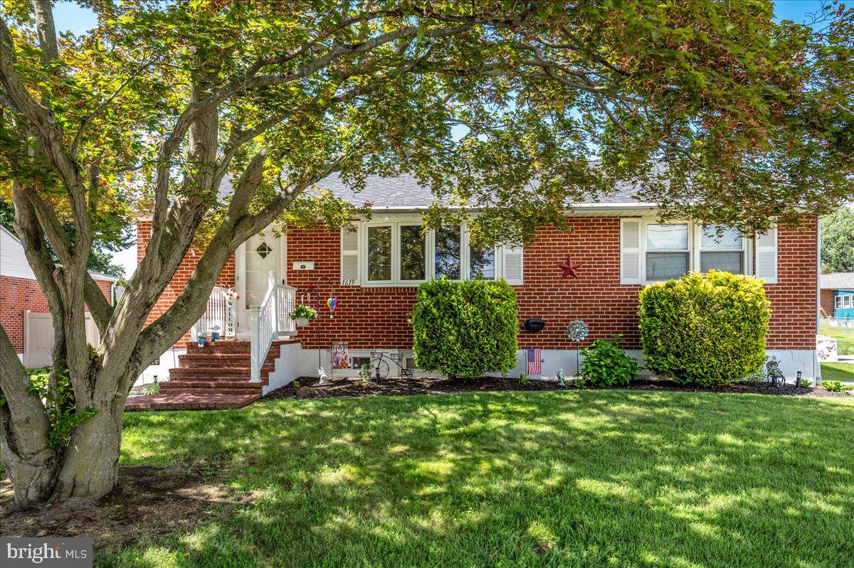1619 Windsor Ave Property Photo 2