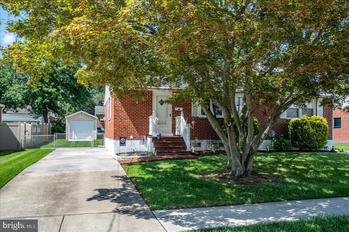 1619 Windsor Ave Property Photo 4