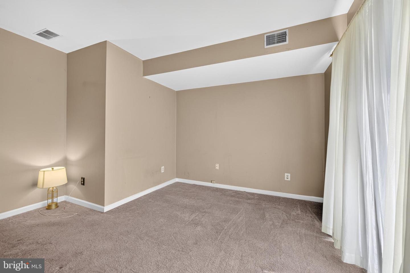 1006 Anchorage St Property Photo 12