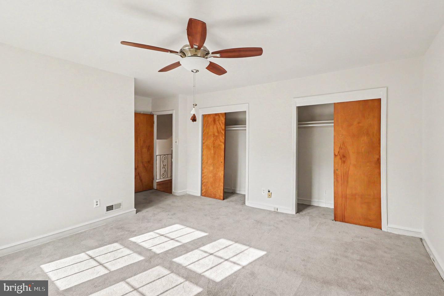 1202 Hillside Blvd Property Photo 4