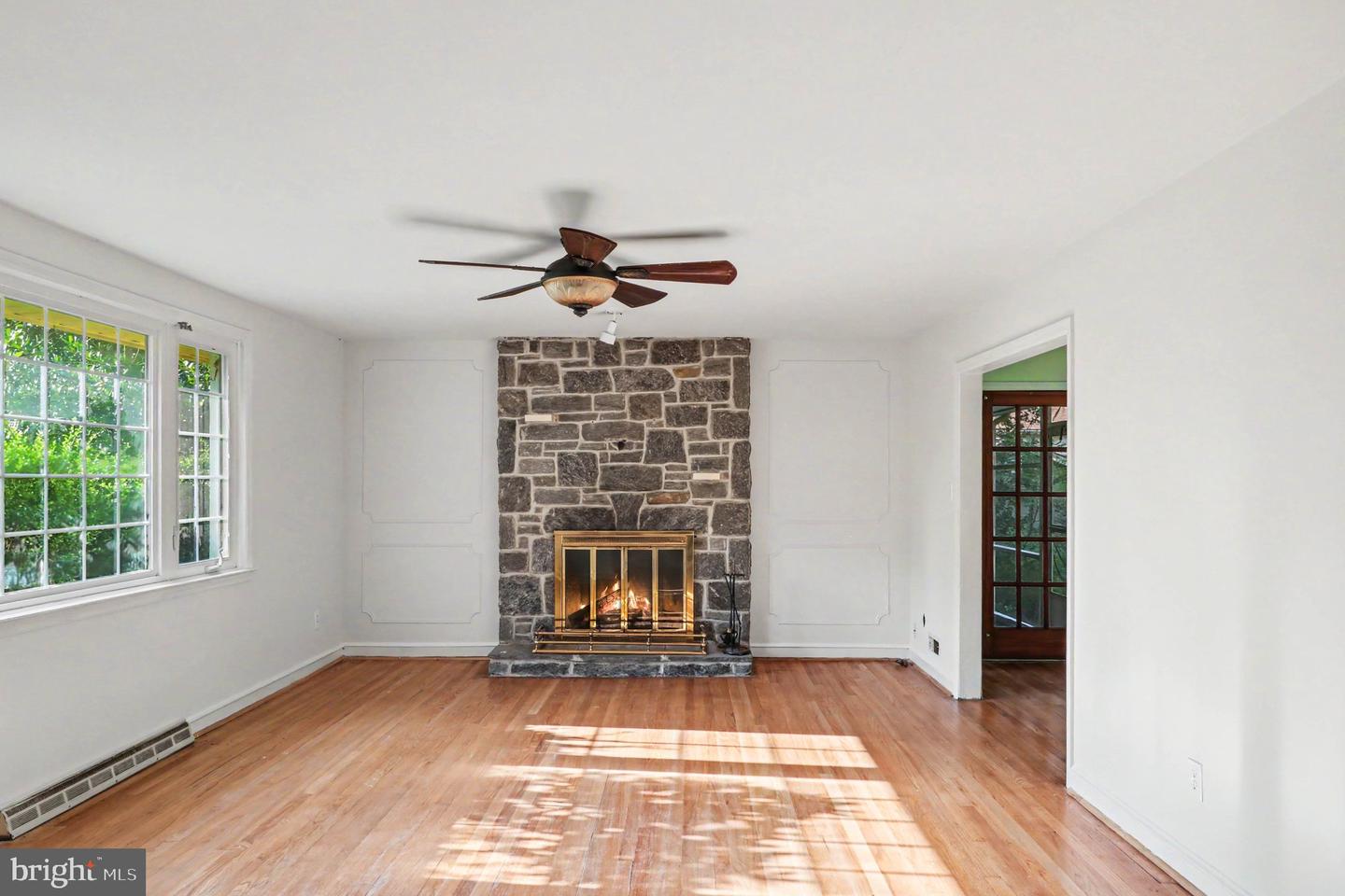 1202 Hillside Blvd Property Photo 6