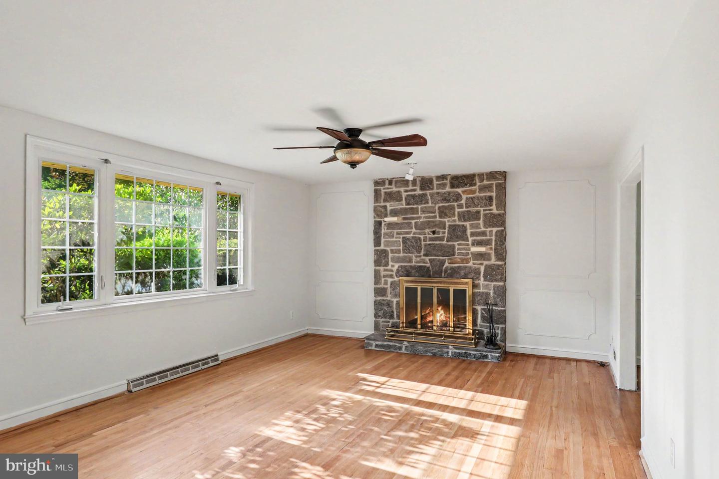 1202 Hillside Blvd Property Photo 7