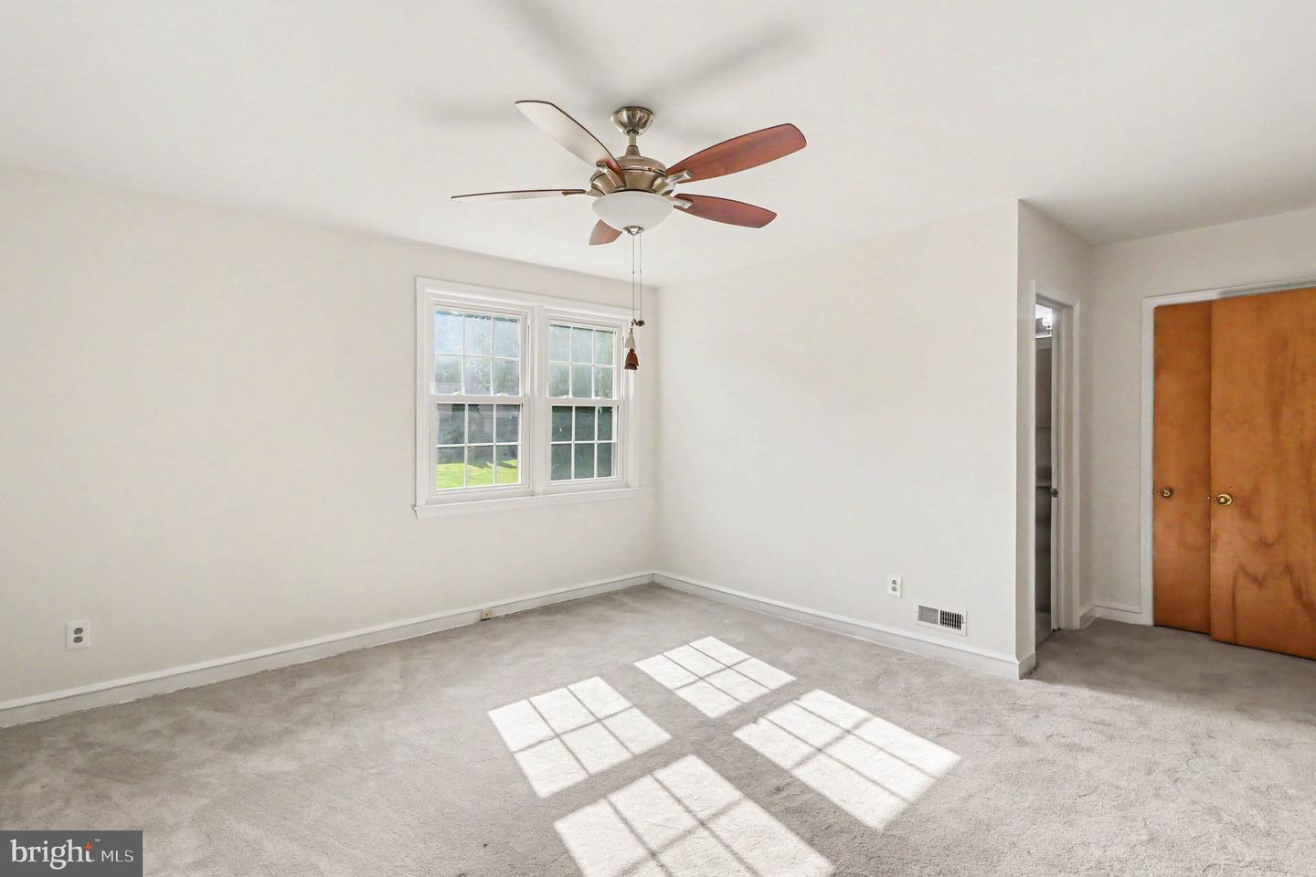 1202 Hillside Blvd Property Photo 22