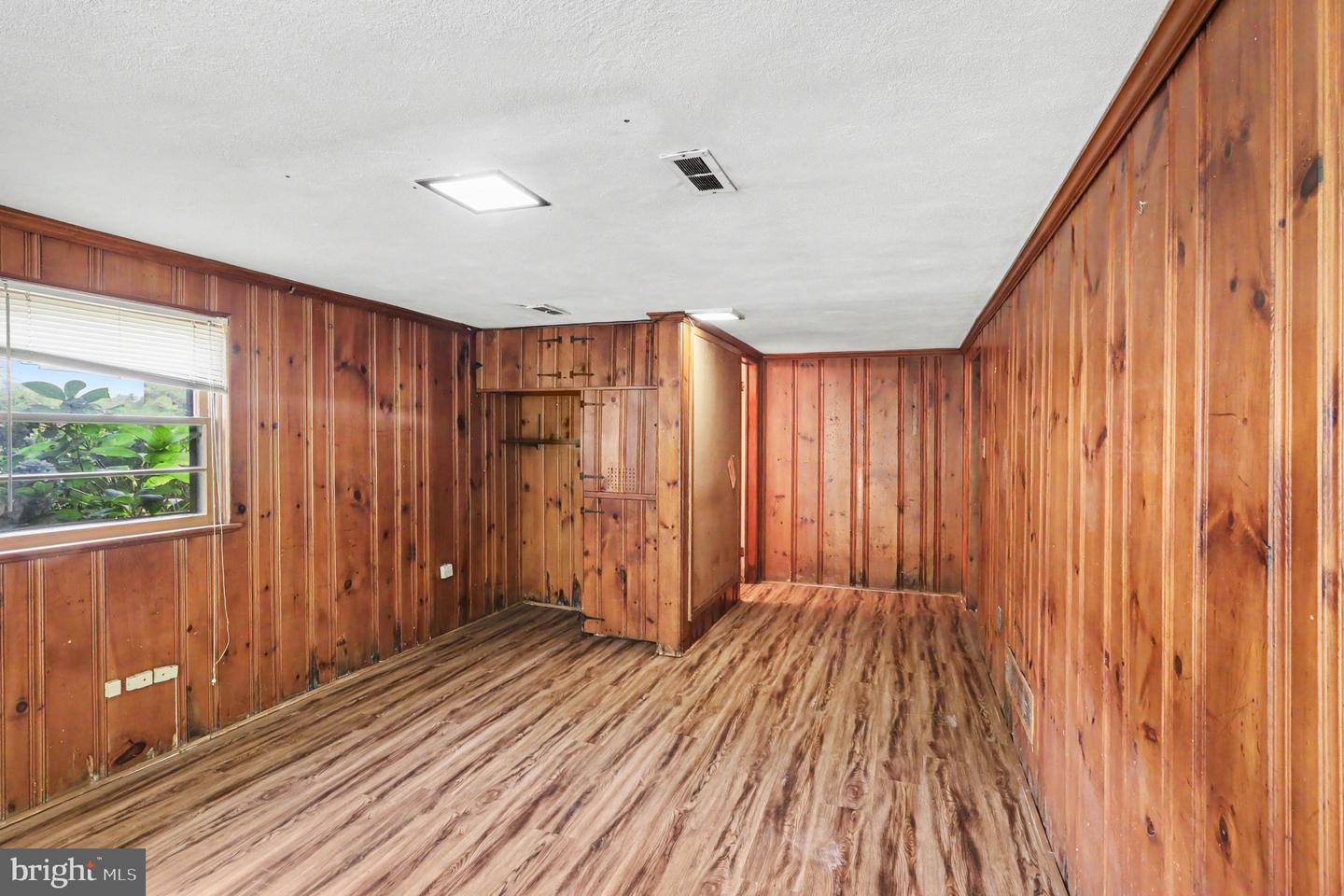 1202 Hillside Blvd Property Photo 32