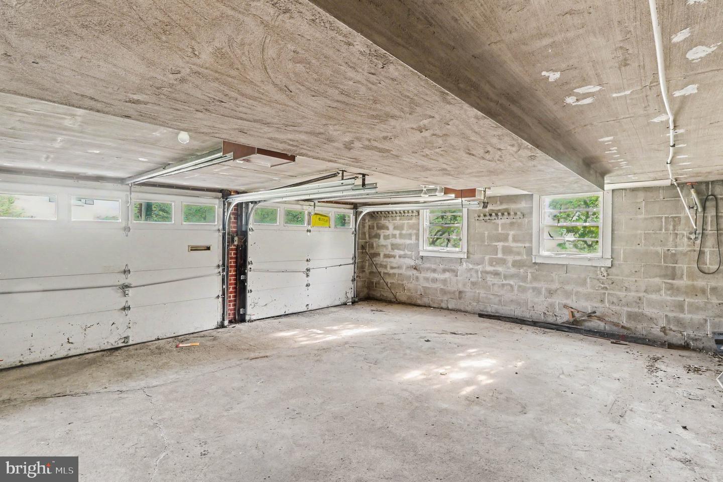 1202 Hillside Blvd Property Photo 35