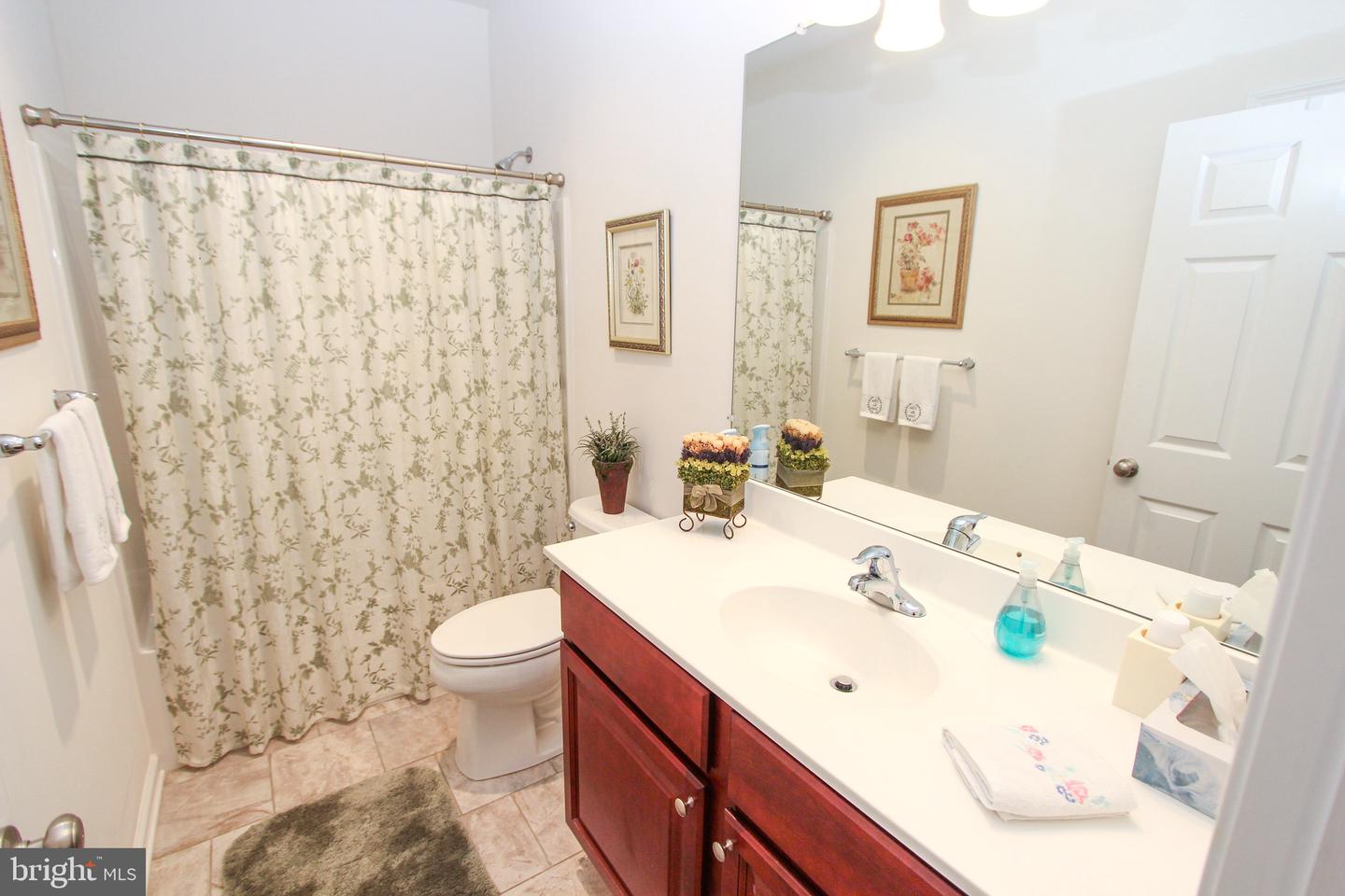 10 Elm Ave Property Photo 22