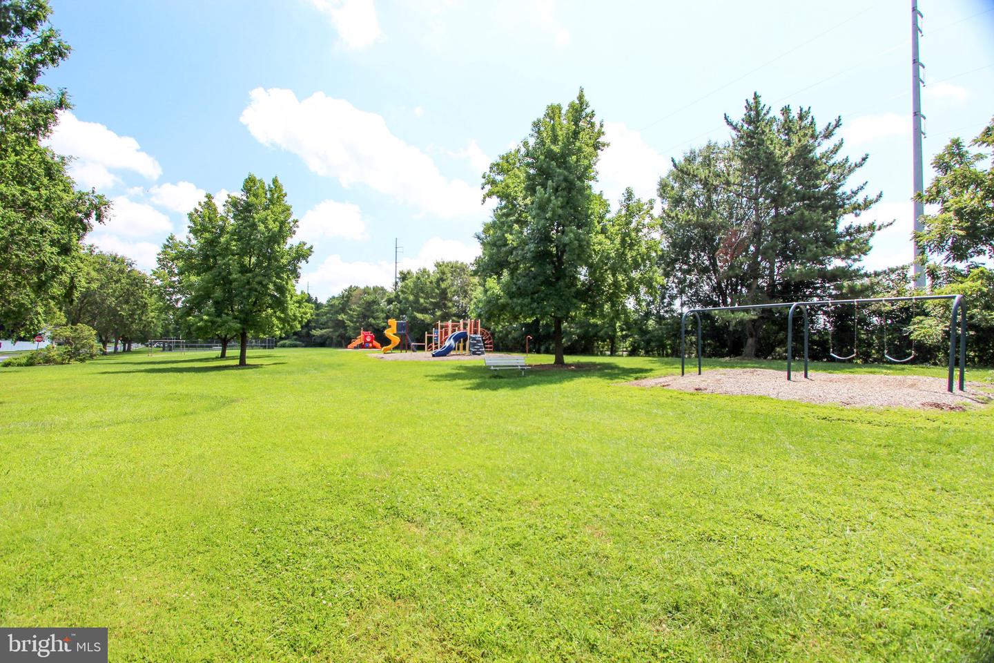 10 Elm Ave Property Photo 34