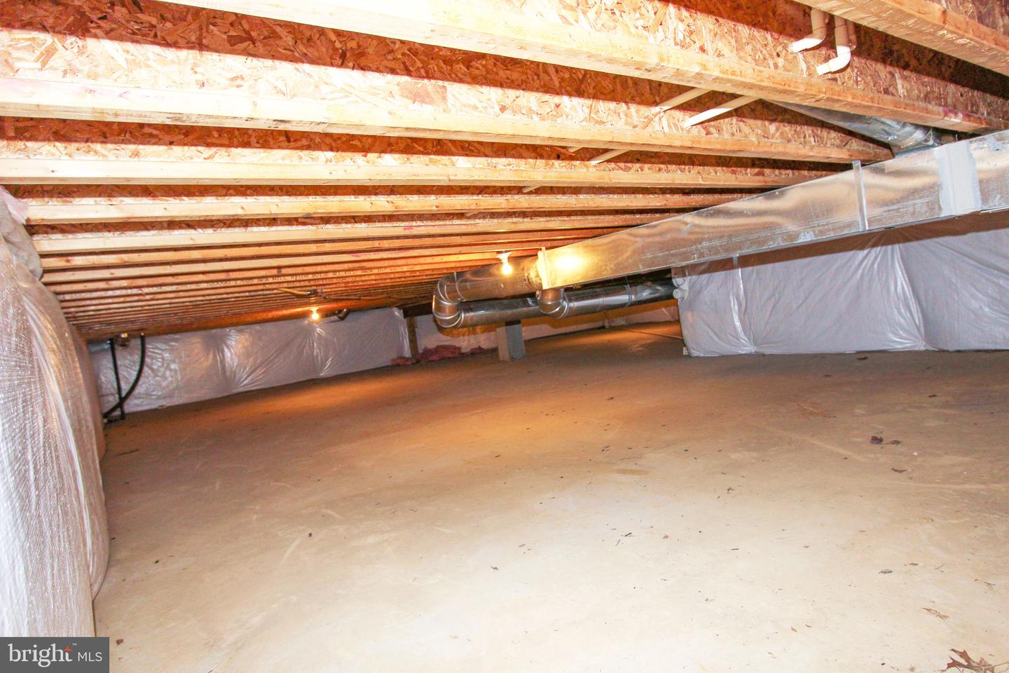 10 Elm Ave Property Photo 37