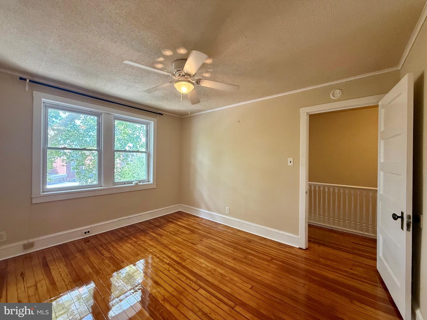 2105 Gilles St Property Photo 11