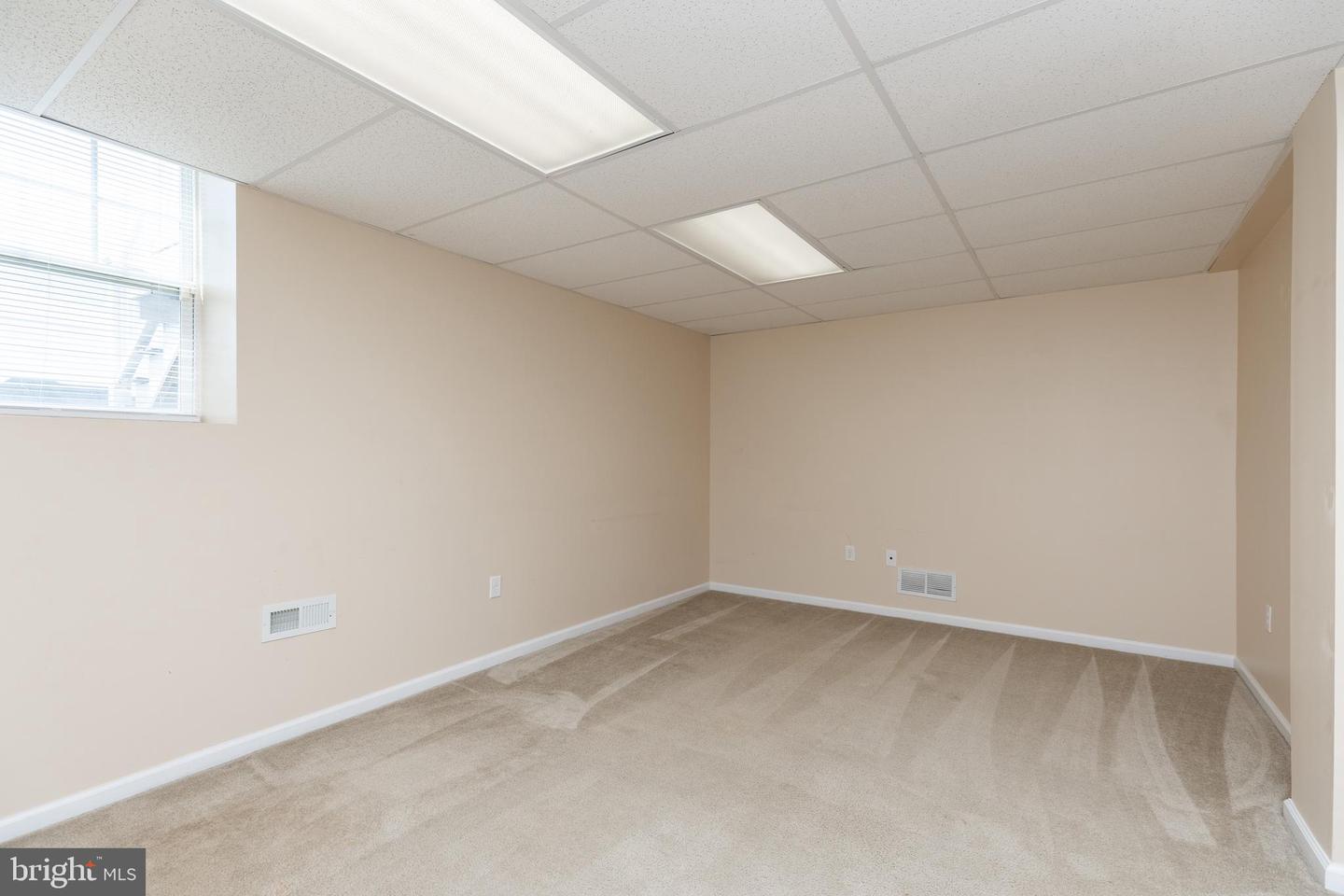 222 Loft St Property Photo 23