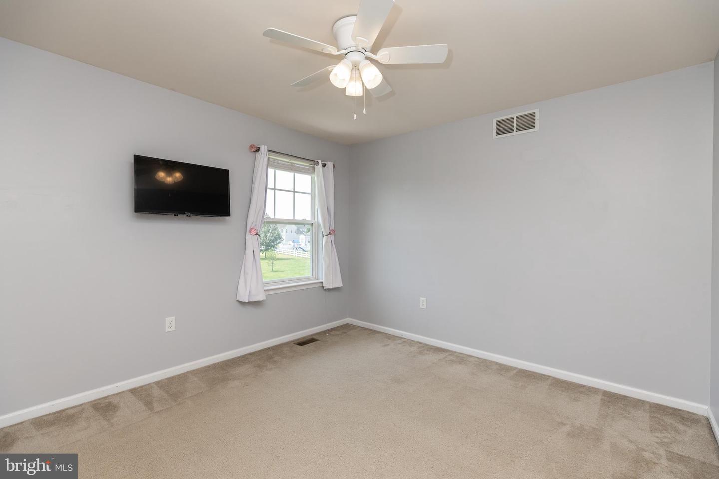 222 Loft St Property Photo 30