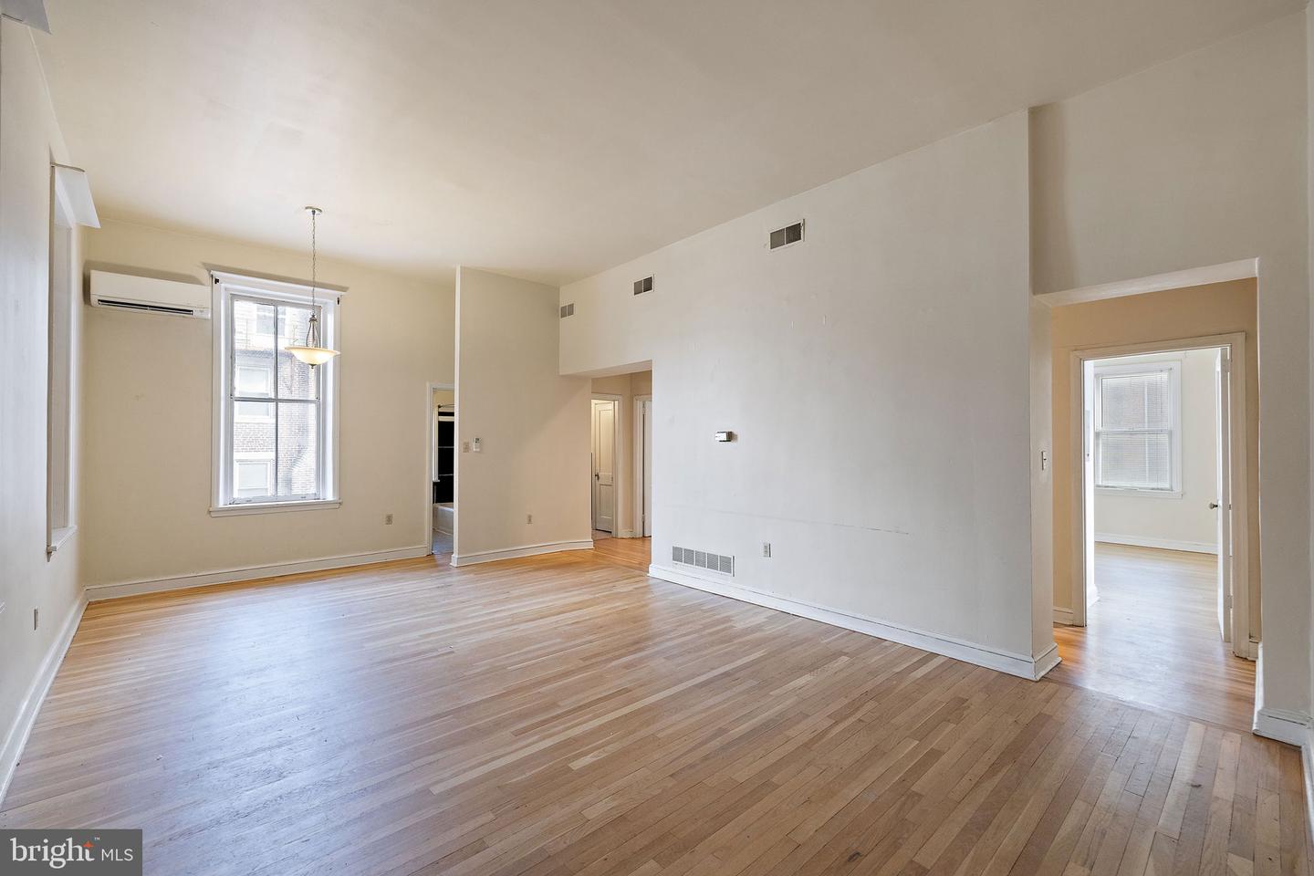 1401 Delaware Ave #1r Property Photo 3