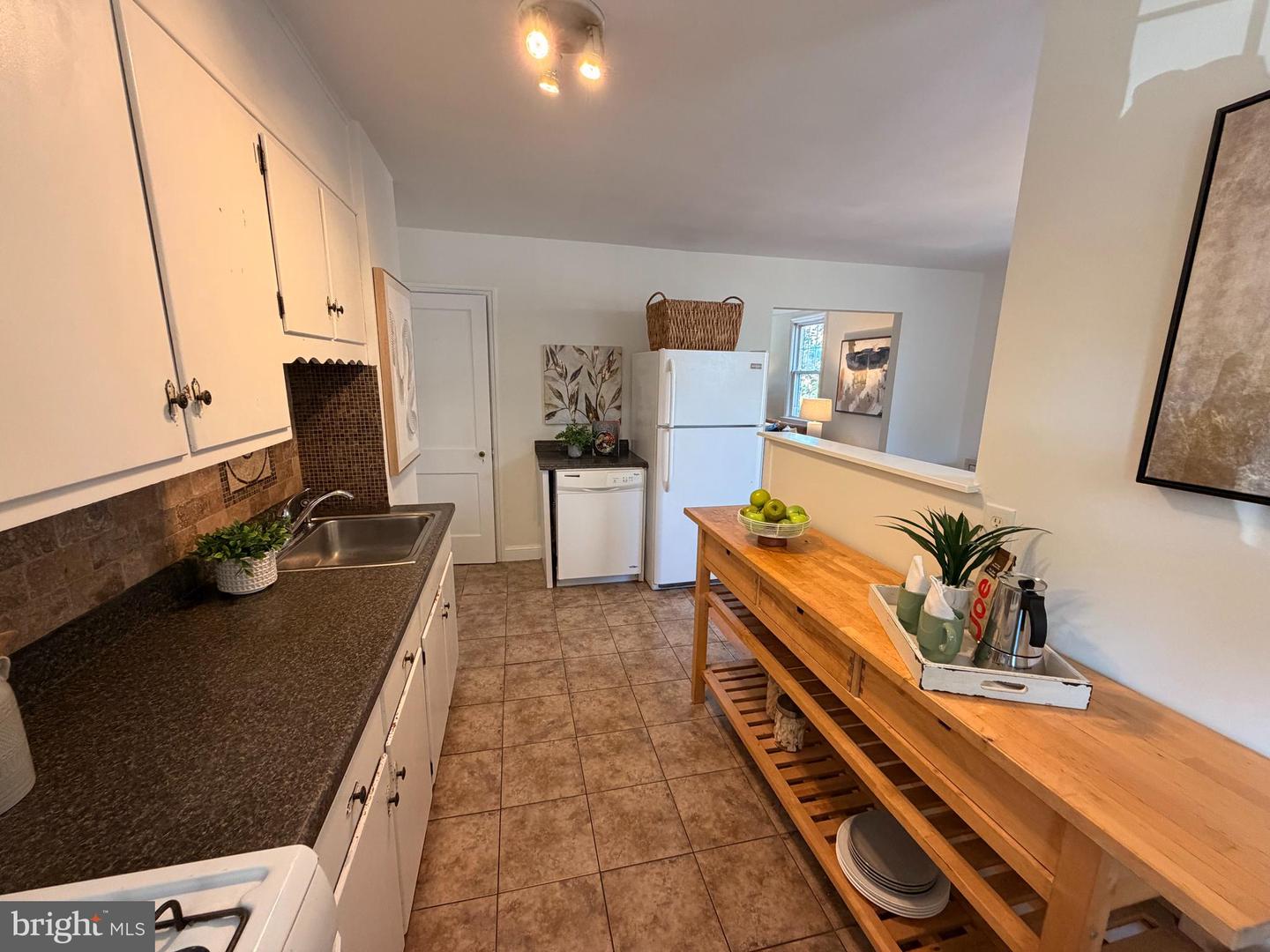 1720 Beech St Property Photo 7