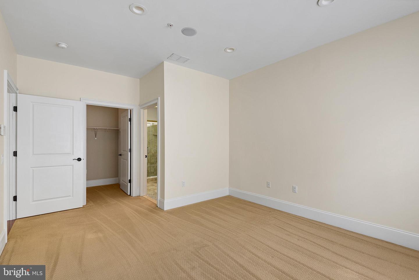113 E Main St #203 Property Photo 17