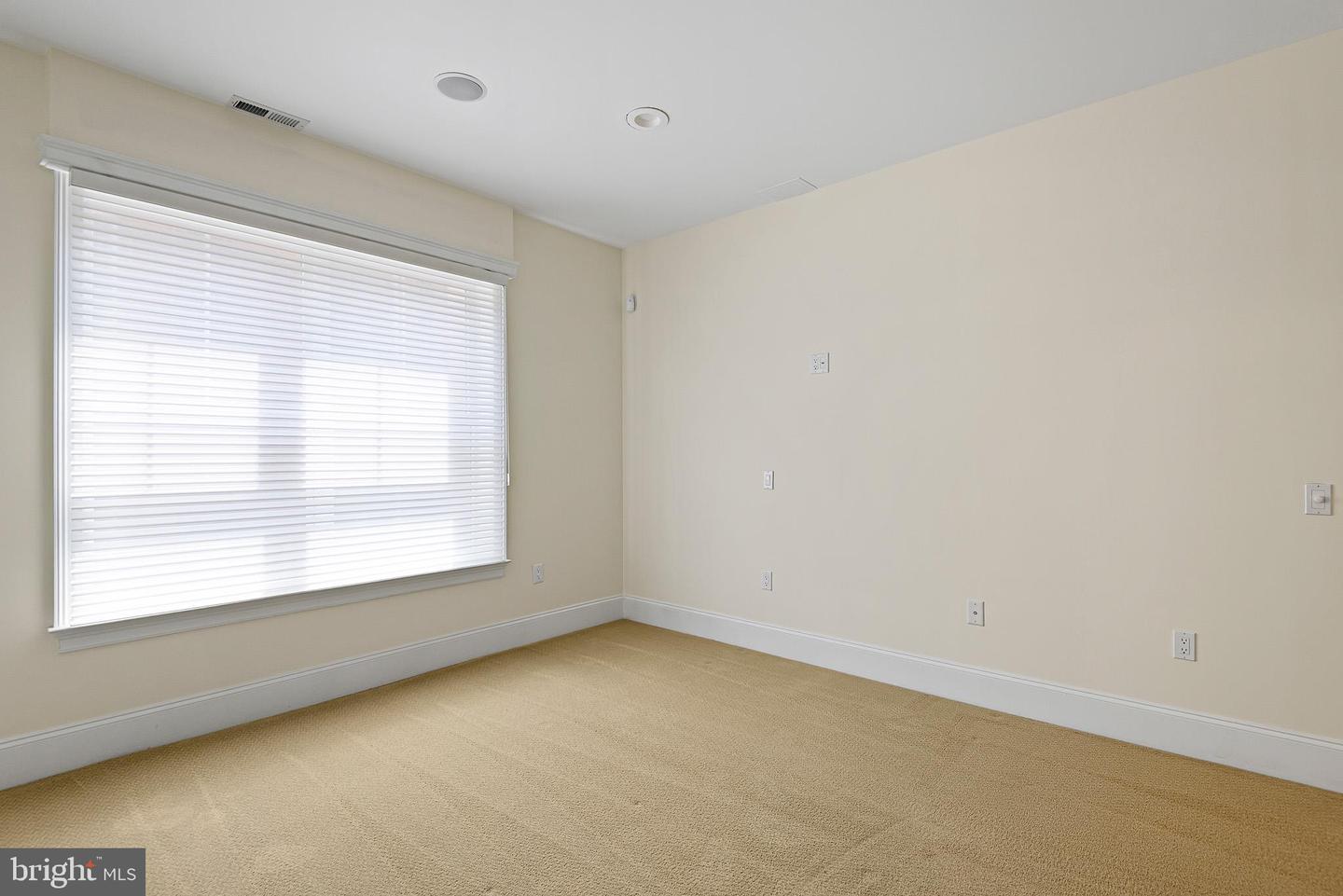 113 E Main St #203 Property Photo 18