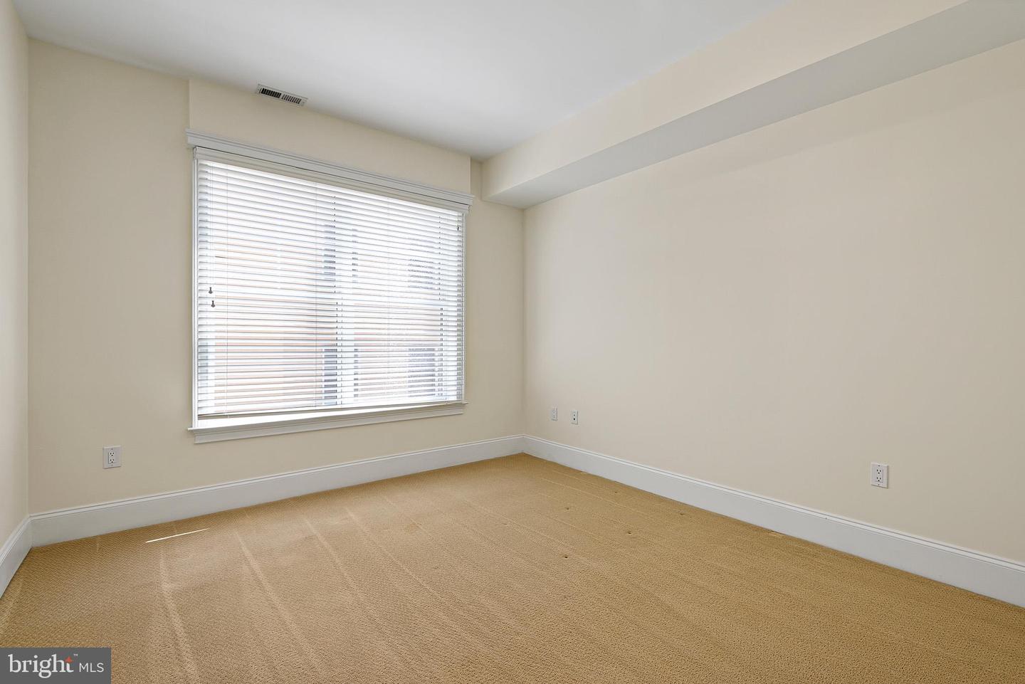 113 E Main St #203 Property Photo 21